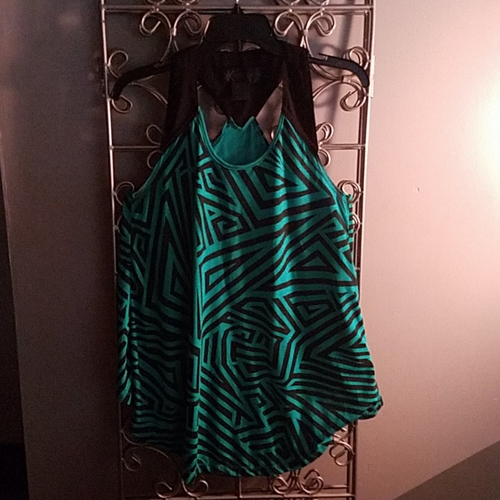 Top - Picture 4 of 6